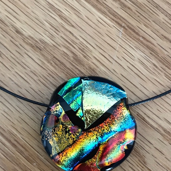 Glass pendant with wire chain - Picture 3 of 3